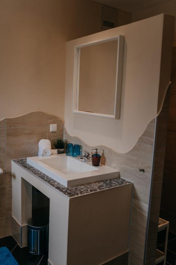 Velden Appartements Am Woerthersee フェルデン・アム・ヴェルターゼー エクステリア 写真